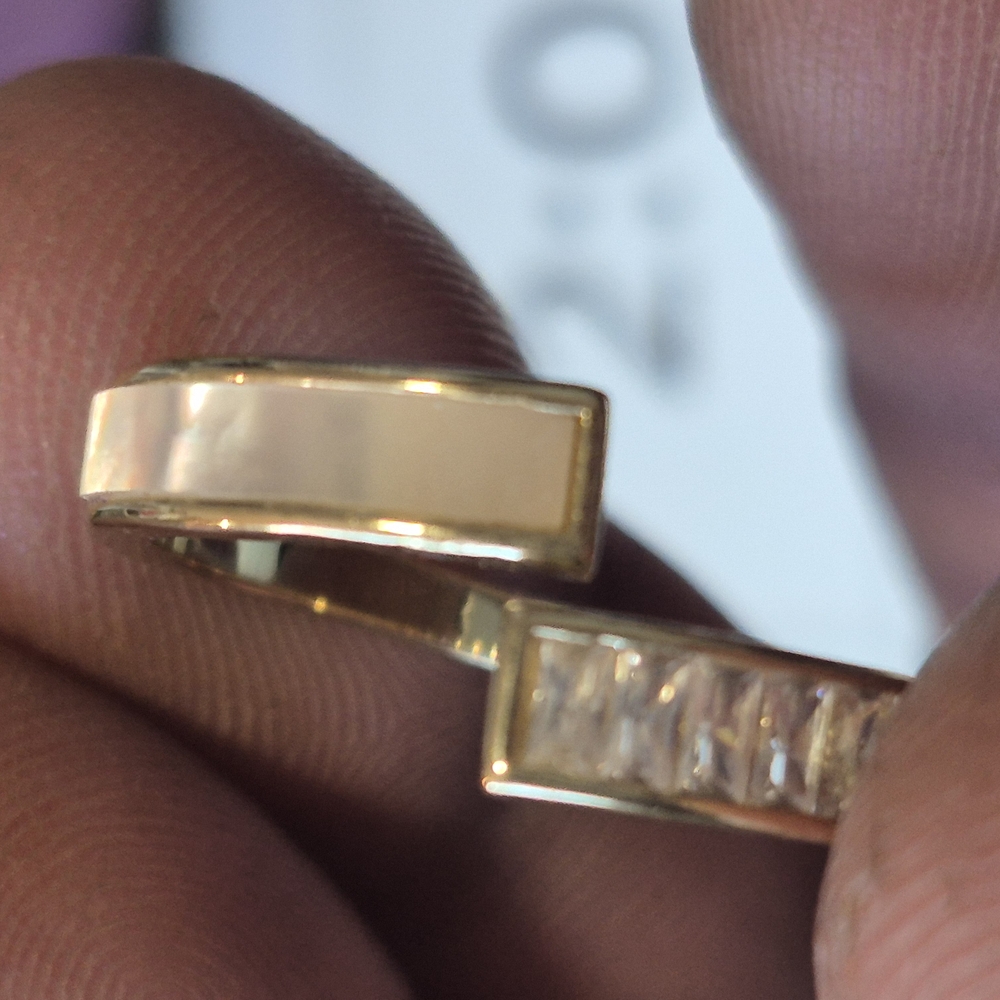 Elegant Gold and Cream Ring